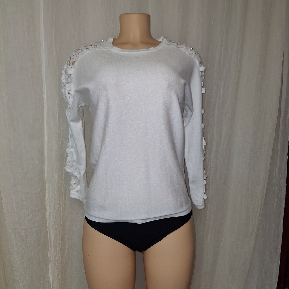 Madison Women Size S Chic White Lace Accent Long blouse Top